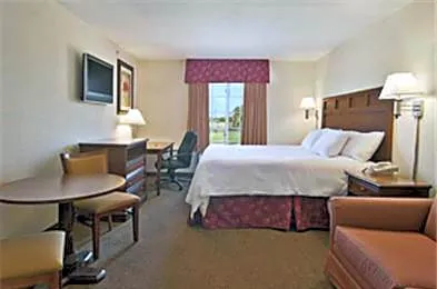 Super 8 by Wyndham Bowling Green North
