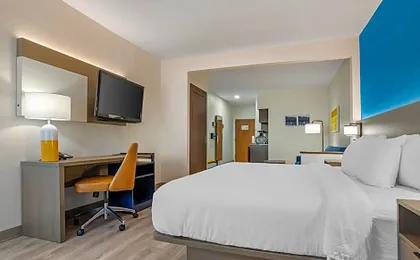 Comfort Suites Hattiesburg near University