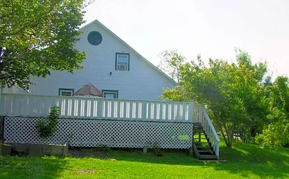 Marshlands Inn