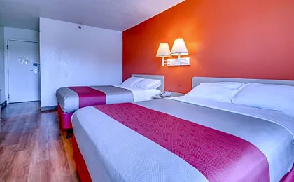 Motel 6 Amherst, NY - Buffalo