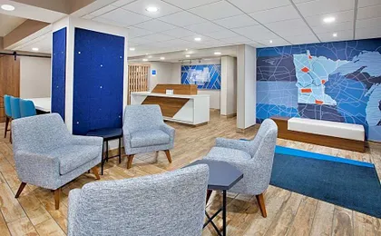 Holiday Inn Express & Suites Eden Prairie Minneapolis By IHG