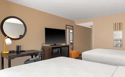 Hampton Inn & Suites Madison/Downtown