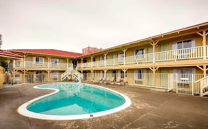 Red Lion Inn & Suites Redding
