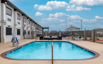 Motel 6-Brenham, TX