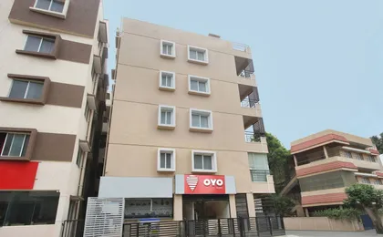 OYO 2235 Oh My Rooms Indranagar
