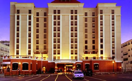 Hampton Inn & Suites Albany-Downtown
