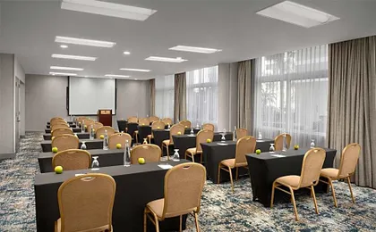 DoubleTree by Hilton LAX - El Segundo