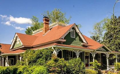 Holly House of Hamilton
