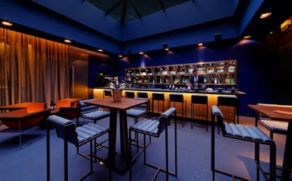 Bar at 1KParis