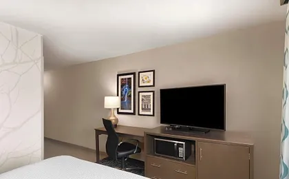 La Quinta Inn & Suites by Wyndham Fayetteville
