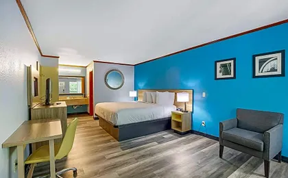 Days Inn by Wyndham Foley