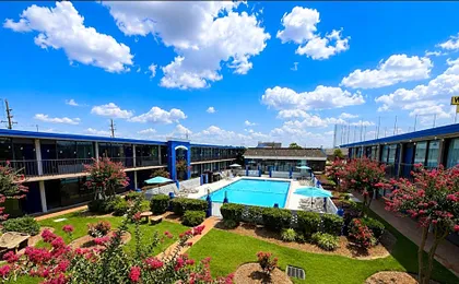 Clarion Inn