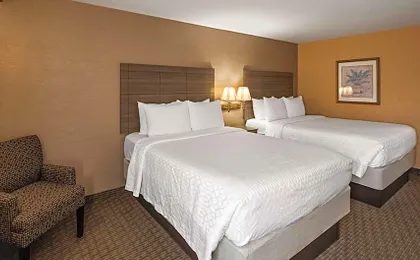 Best Western Plus North Canton Inn & Suites