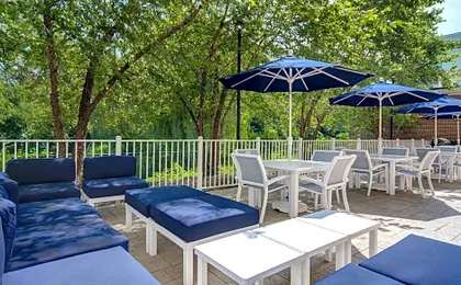 Hampton Inn & Suites Yonkers