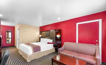 Best Western Plus Yosemite Way Station Motel