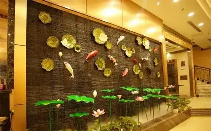 Sunshine Holiday Hotel
