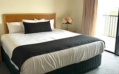 Turners Vineyard Motel