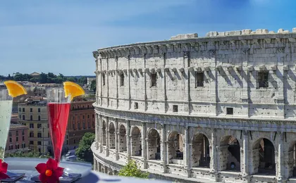 Colosseum Corner