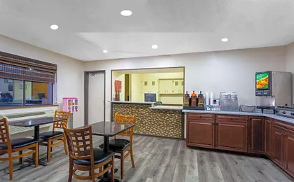 Super 8 by Wyndham Abingdon VA