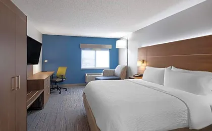 Holiday Inn Express Sheboygan-Kohler / I-43 By IHG
