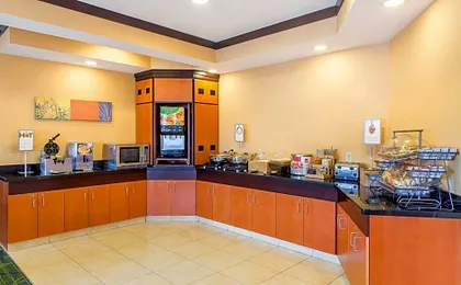 Fairfield Inn & Suites by Marriott Canton