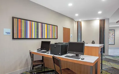 Holiday Inn Express & Suites Lubbock Central - Univ Area By IHG