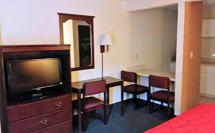 Country Hearth Inn & Suites Augusta
