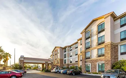 Comfort Inn & Suites Henderson - Las Vegas