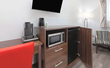 Travelodge by Wyndham Cochrane Ontario