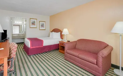 Days Inn by Wyndham Asheville West