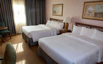 Piccadilly Inn Airport
