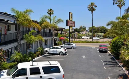 Harbor Inn & Suites Oceanside