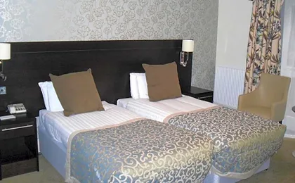 Norfolk Royale Hotel