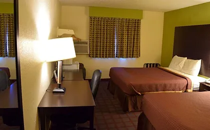 Super 8 by Wyndham Saginaw