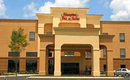 Hampton Inn & Suites West Point