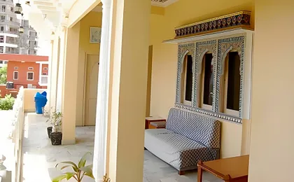 Hotel Bani Park Palace
