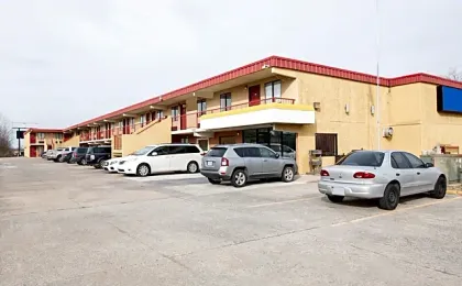 OYO Hotel Tulsa International Airport
