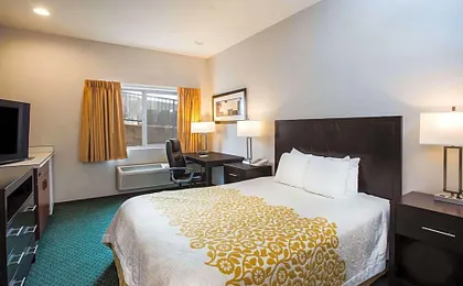 Days Inn by Wyndham Seattle Aurora