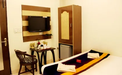 OYO Rooms Paschim Vihar D Mall