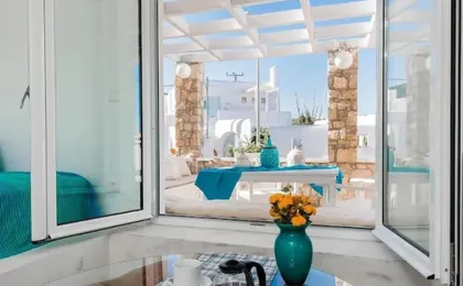 Kouros Home and Suites