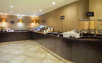 Embassy Suites by Hilton Philadelphia Airport