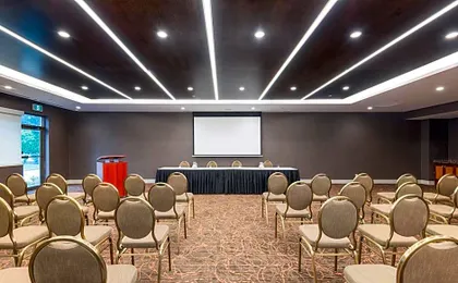 Holiday Inn Express Hotel & Suites Milton By IHG