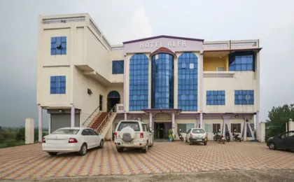 OYO 82777 Hotel Alfa