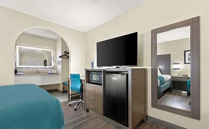 Best Western Catalina Inn