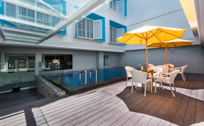 Yans House Hotel