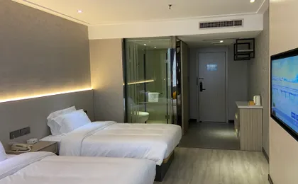 Starway Hotel Wuhan Optics Valley Baidu Building