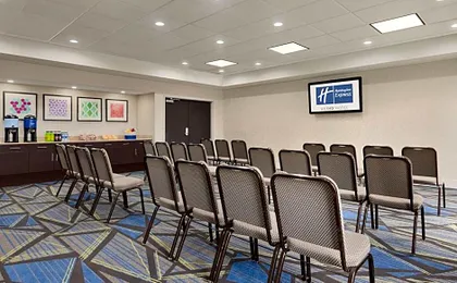 Holiday Inn Express Hotel & Suites Opelika Auburn By IHG