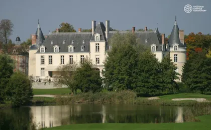 exterior view with the lake
