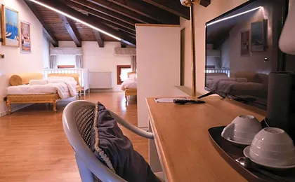 Hotel Villa Sara with pool and parking near Venice