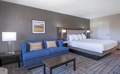 Hampton Inn & Suites Agoura Hills
